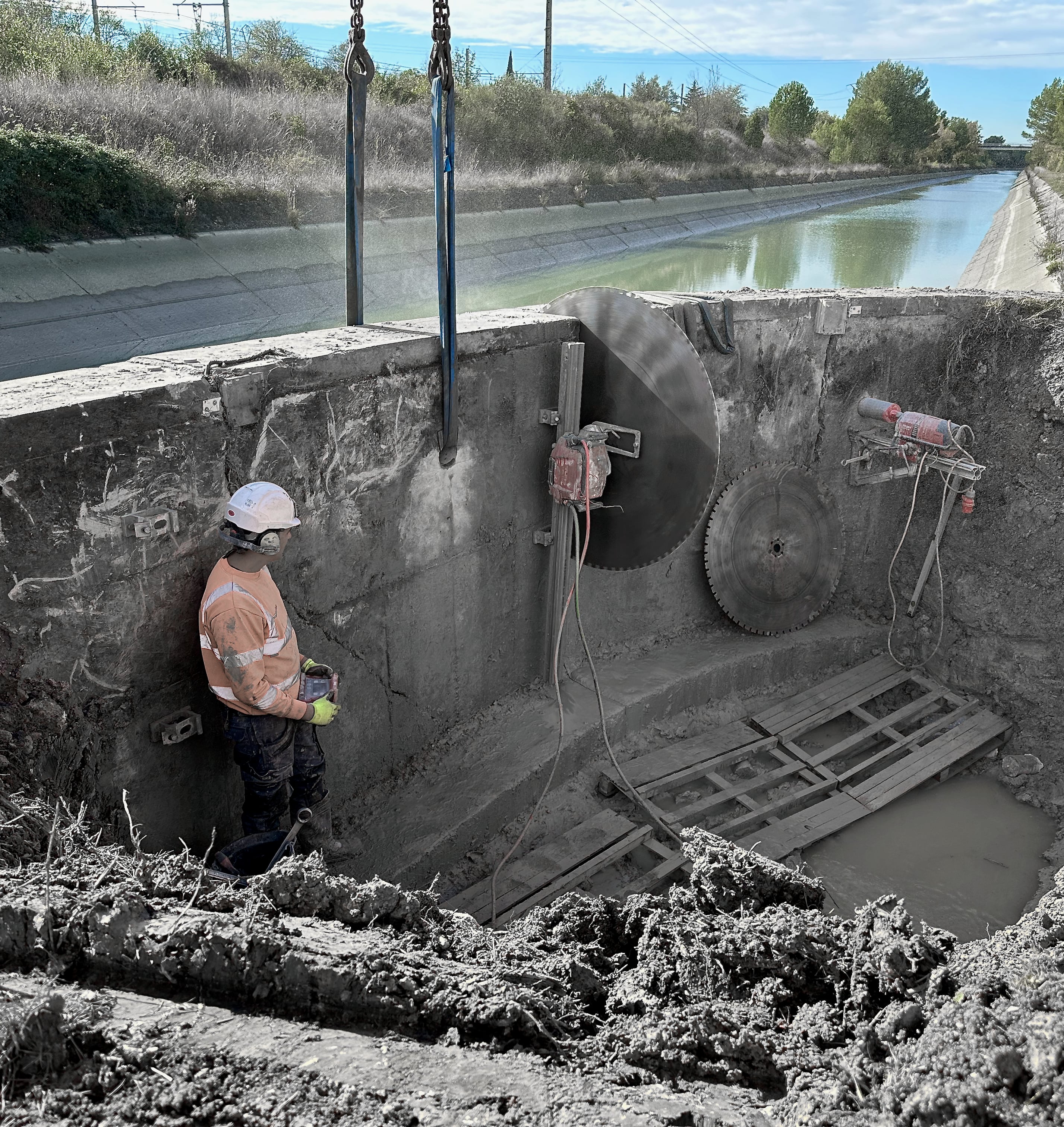 PFS Background - Expert découpe béton Sud France